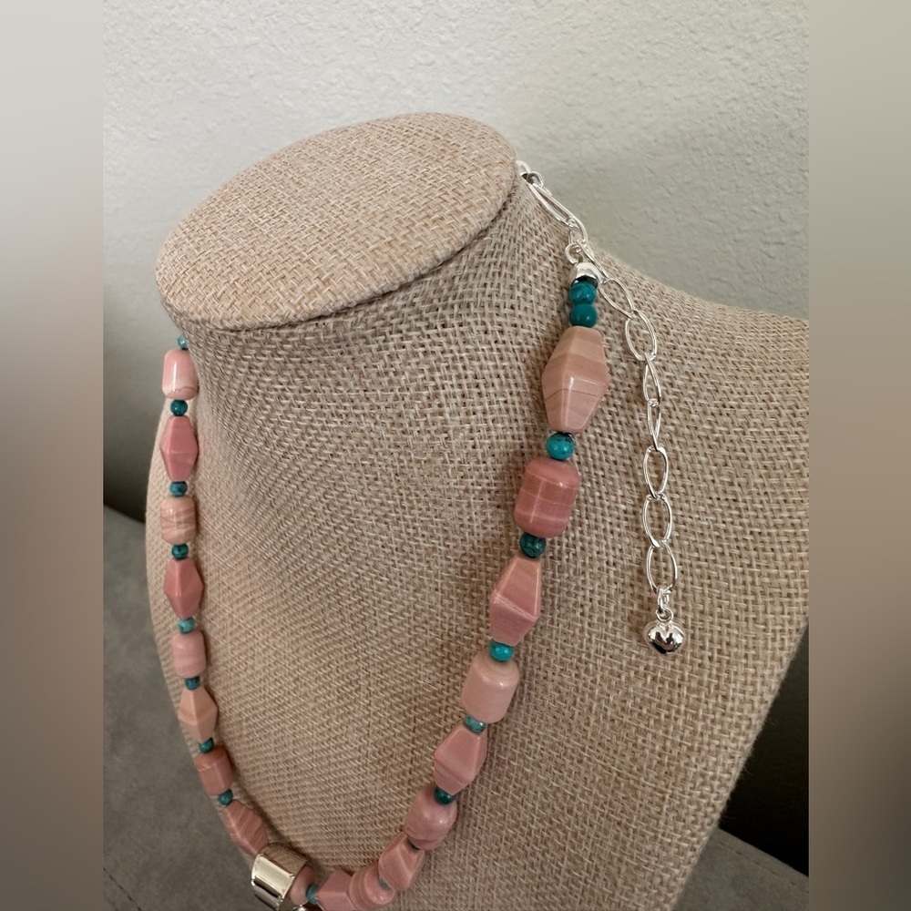 Turquoise and pink beaded necklace with gorgeous pendant! By Jay King - Picture 10 of 11